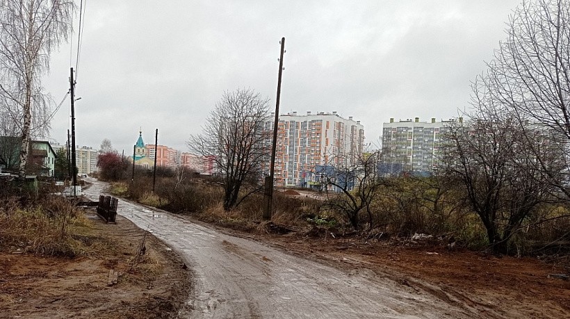 Жители слободы Курочкины смогут ходить в Чистые пруды по тротуару