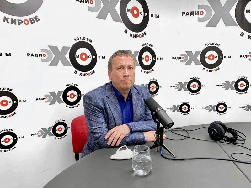 Депутат кировской думы добился отмены штрафа за участие в московском форуме