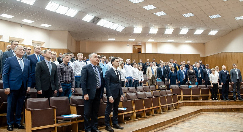 Из состава политсовета ЕР вывели депутата Крепостнова и включили экс-зампреда Веснина