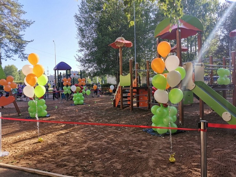 В ЗАТО Первомайский построена новая детская площадка