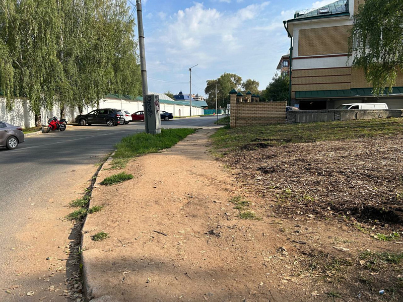 В Кирове начали расширение дороги на перекрестке Урицкого и Горбачева