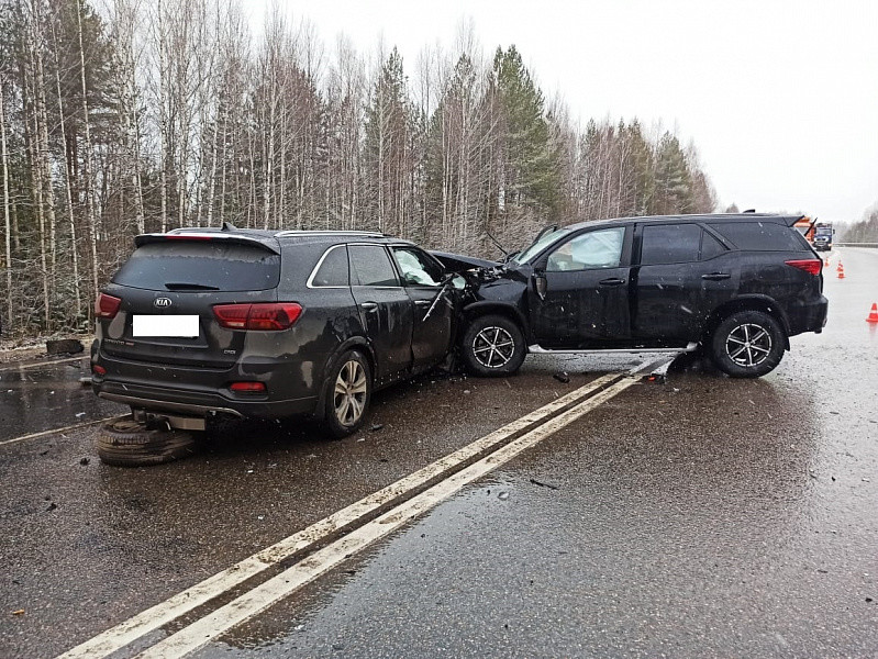 2 человека погибли при столкновении внедорожников сегодня утром