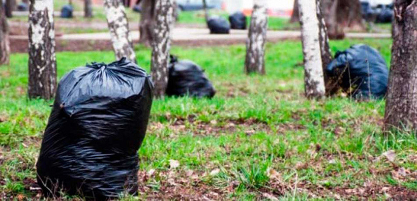 В Кирове во время субботника нашли тело мужчины