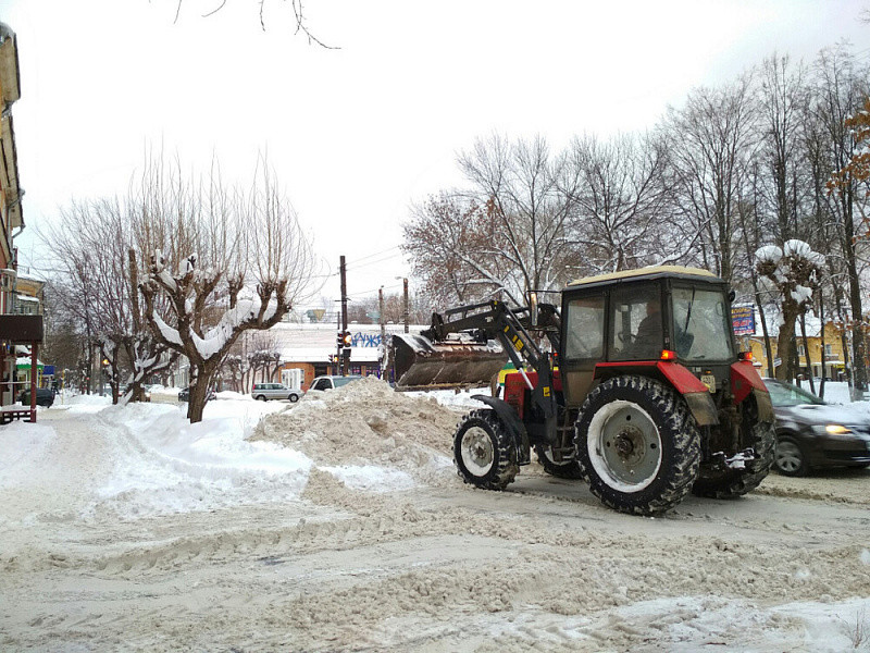 Шульгин недоволен числом снегоуборочных машин на кировских улицах