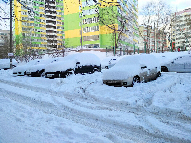 Плохую уборку снега в Кирове объяснили нехваткой денег