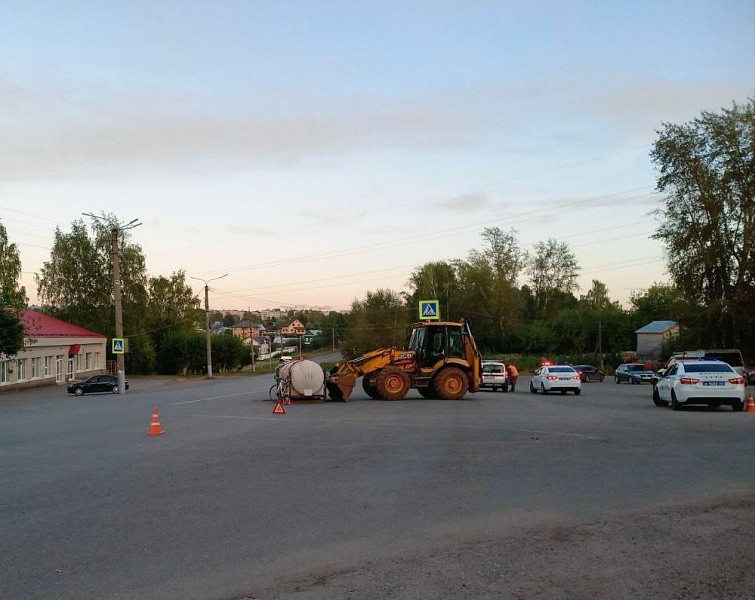В Кирове тракторист сбил велосипедиста