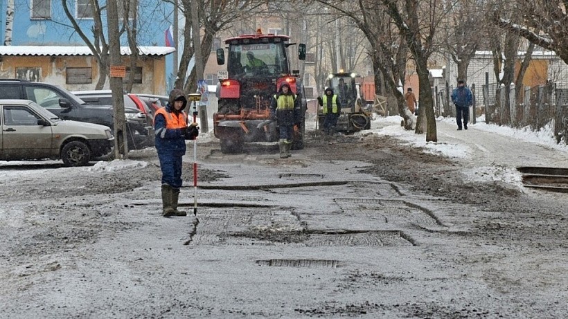 В Кирове обследуют 232 участка дорог