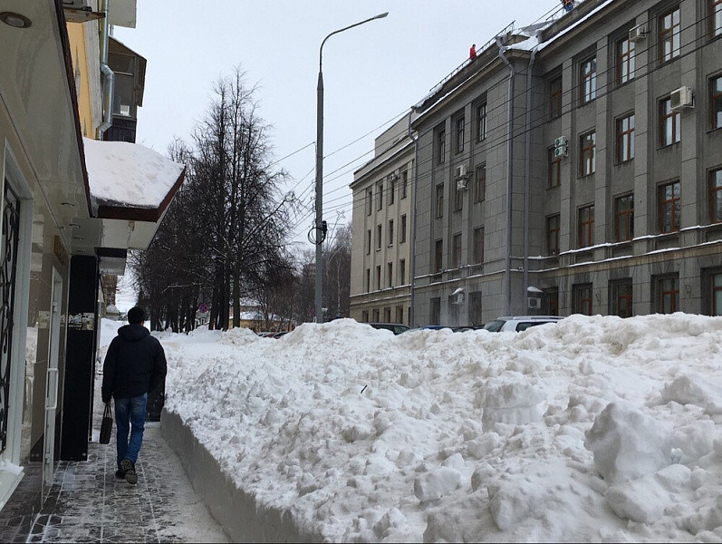 В Кирове сменили компанию, которая чистит центр города