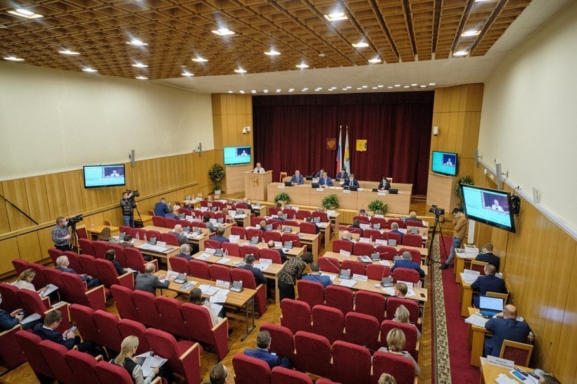 Депутаты поддержали предоставление бесплатной юрпомощи семьям участников СВО
