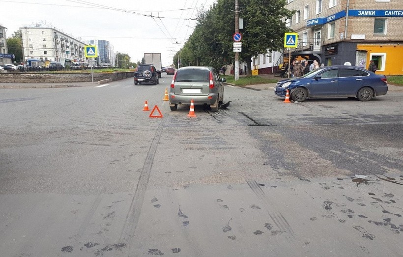 Напротив цирка в Кирове произошло массовое ДТП