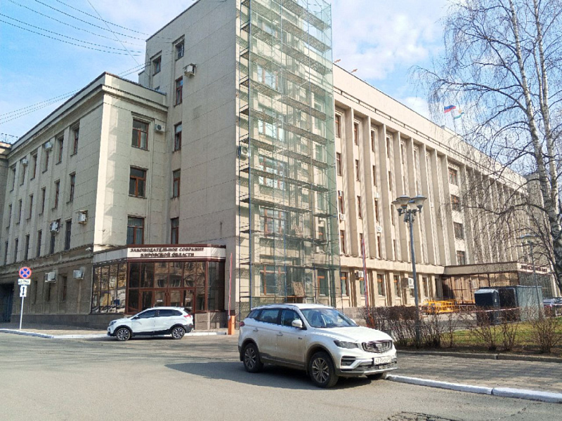 Начался ремонт фасада здания правительства Кировской области