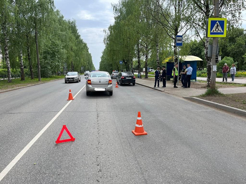 В Кирове машина сбила сразу 3 детей