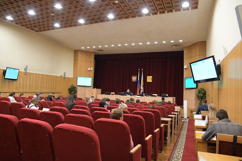 Кировский Молодежный парламент может распуститься, не проработав и месяца