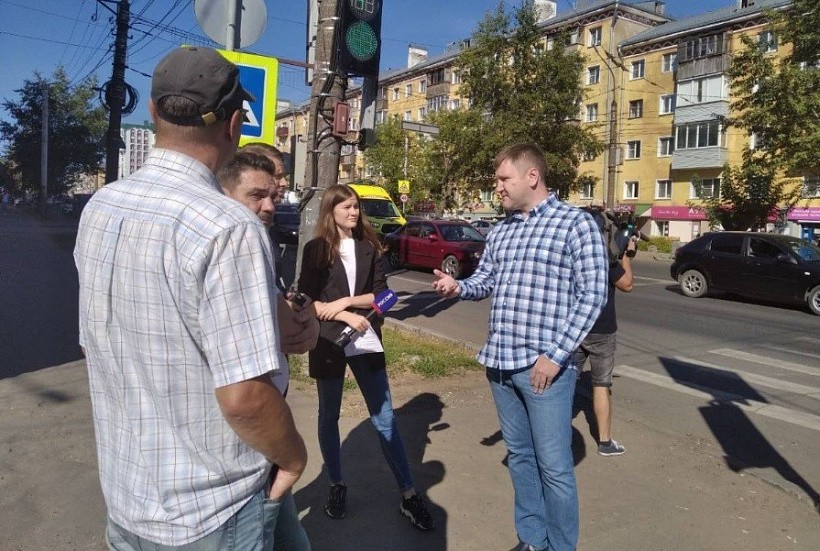 В Кирове проверили безопасность пешеходных переходов возле школ и вузов