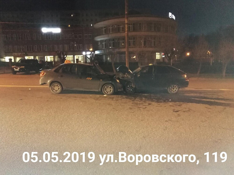 5 человек пострадали в ДТП на Воровского