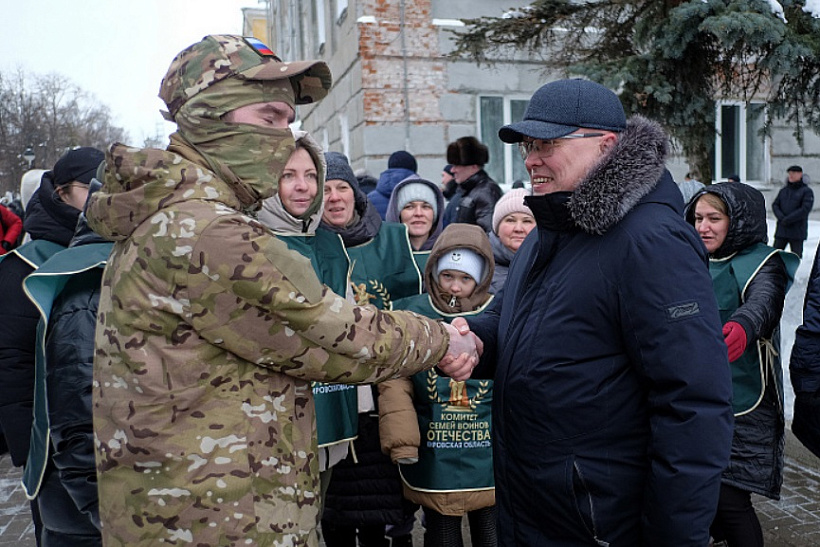 Губернатор Александр Соколов поздравил кировчан с Днем защитника Отечества