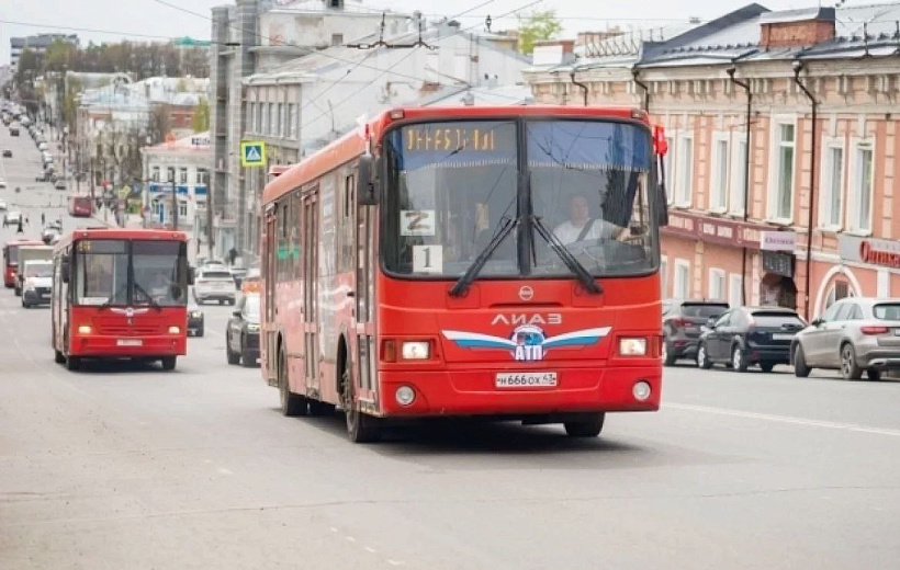 Единый цвет для автобусов: почему красный не всегда безопасный?