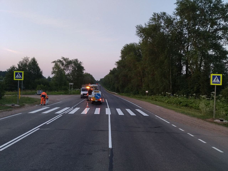 На дорогах региона обновляют дорожную разметку