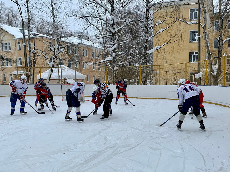 «Уралхим» оказал помощь в ремонте хоккейной площадки в Кирово-Чепецке