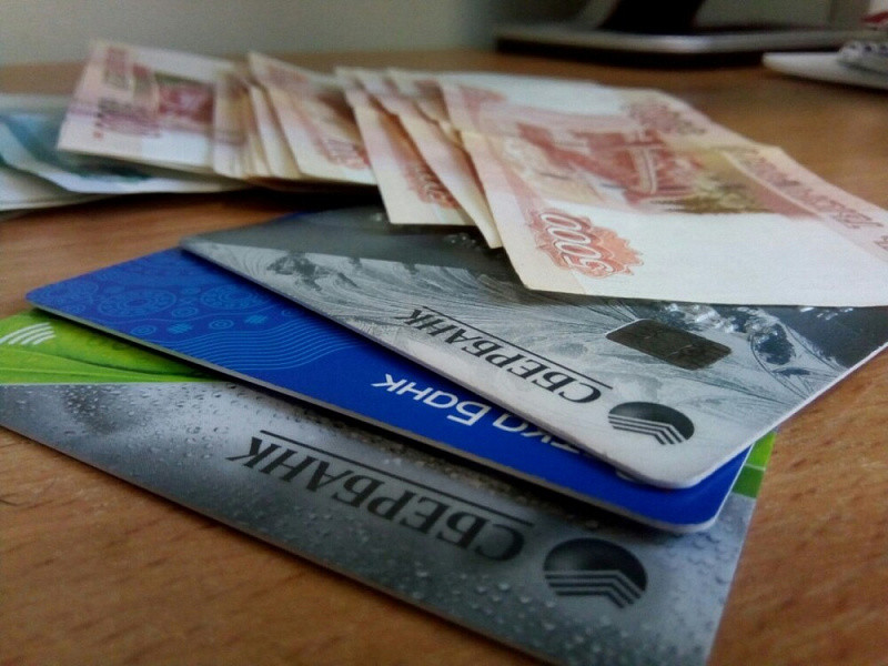 Кировчане в два раза отстали от москвичей в оплате картами