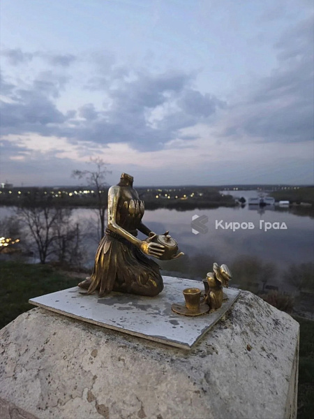 Кикиморка на Набережной Грина в Кирове осталась без головы