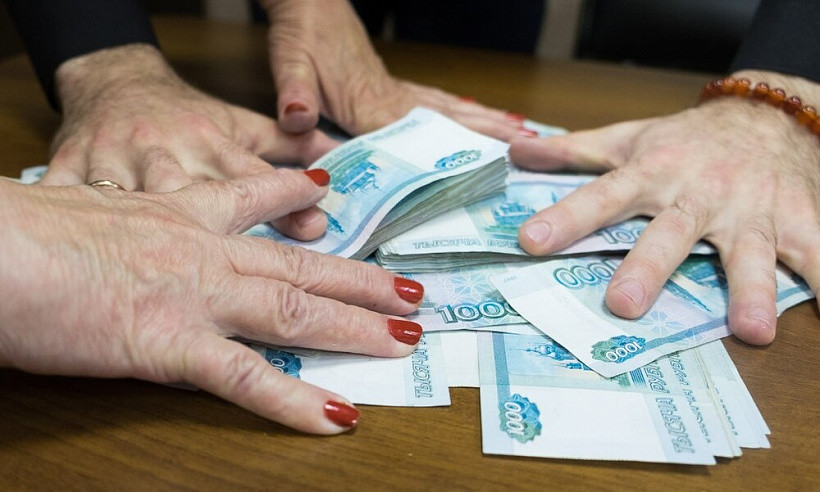 Кировчане за год не заплатили 245 миллионов рублей налогов
