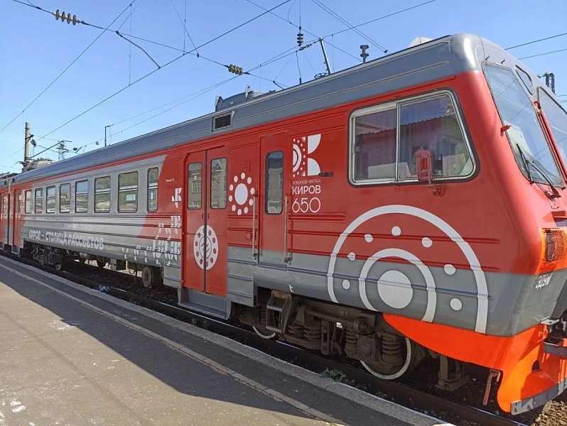 Вагоны ретропоезда в Кирове хотят украсить историческими рисунками