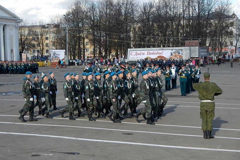 На Театральной площади покажут фильмы о Великой Отечественной войне