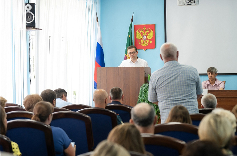 Борис Веснин: «Развитие Даровского района начинается с внимания к людям»