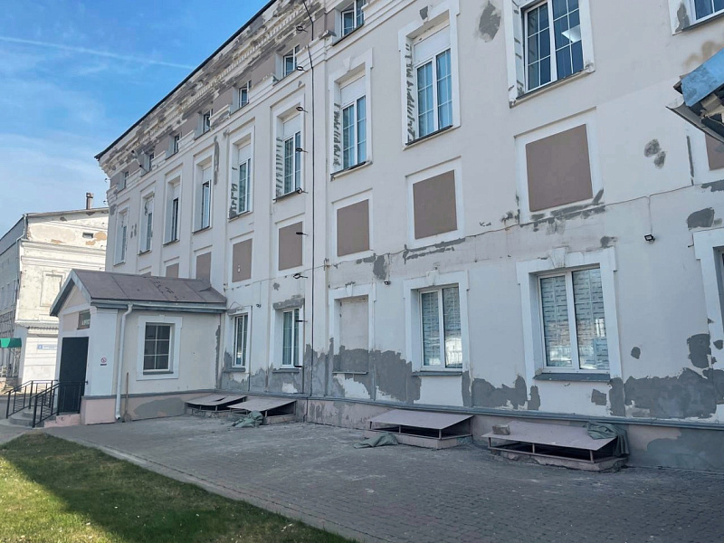 В Кирове начался ремонт фасада здания с офисами ЕР и фонда «Zа Вятку»