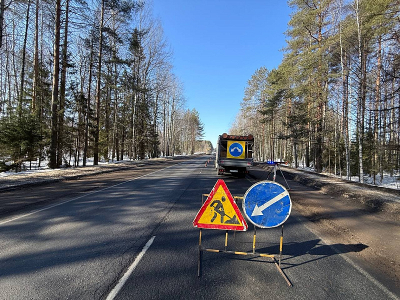 Кировские дорожники применяют современное оборудование для ямочного ремонта