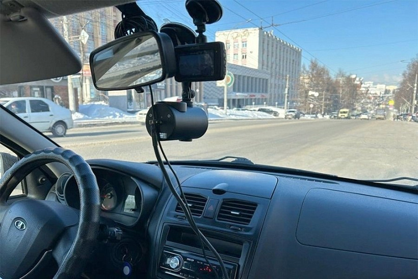 В Кирове будут активнее бороться с незаконной парковкой грузовиков