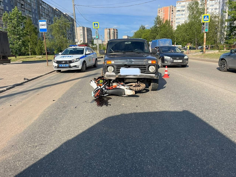 Во время рейда ГИБДД в Кирове в ДТП попал мотоциклист