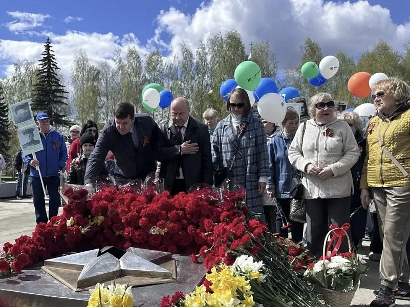 Сотрудники «Уралхима» присоединились к празднованию Дня Победы