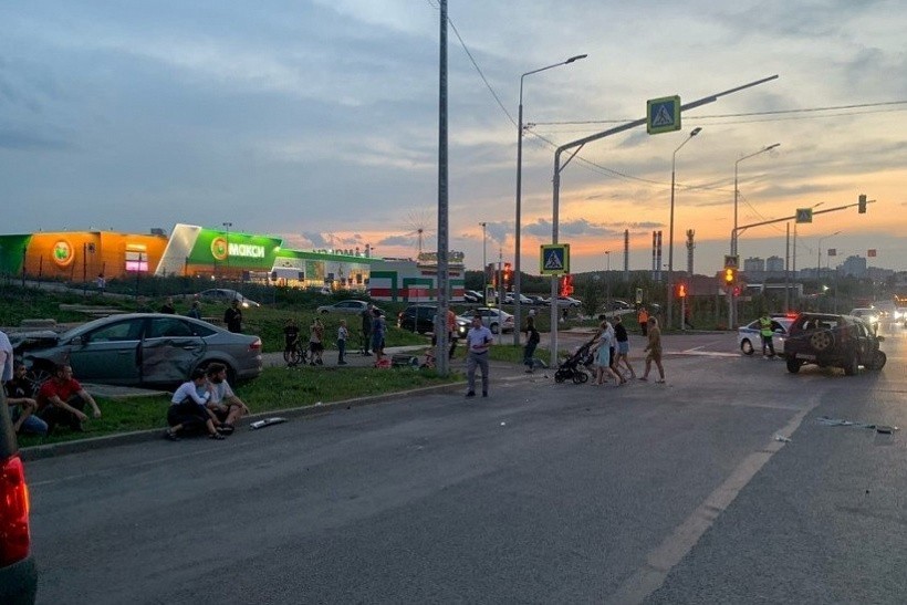 Из-за аварии с пострадавшими пешеходами в Кирове возбудили уголовное дело
