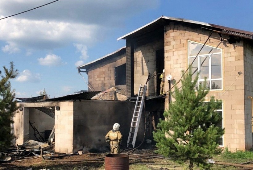 У кандидата в губернаторы Кировской области сгорел дом