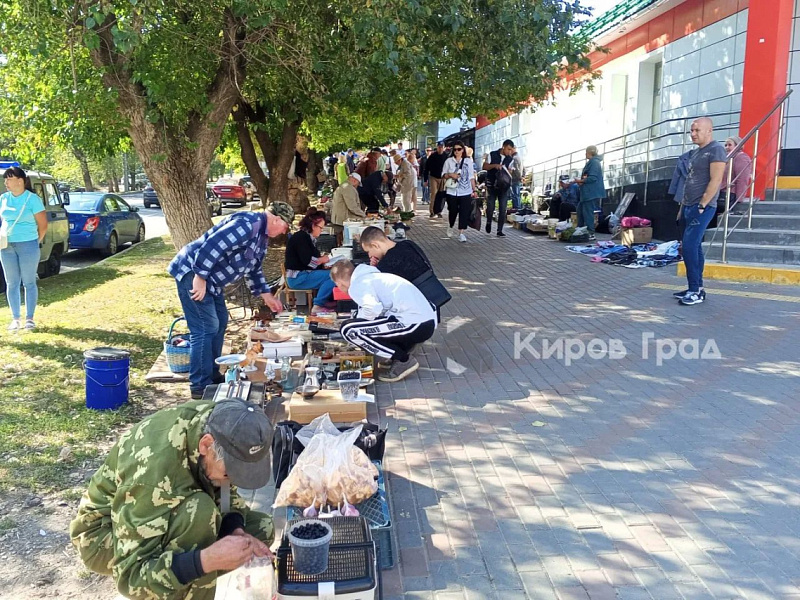 В Кирове оборудовали торговые места для садоводов