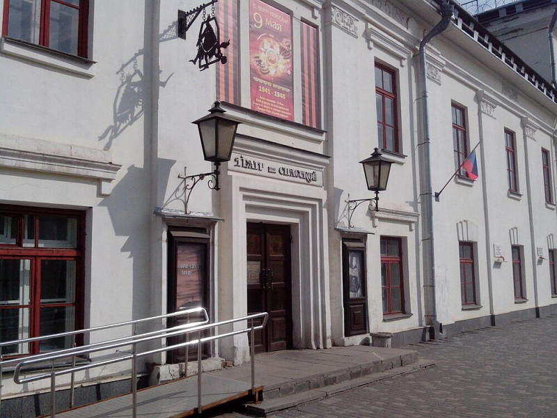 «Театр на Спасской» устроит баттл критиков