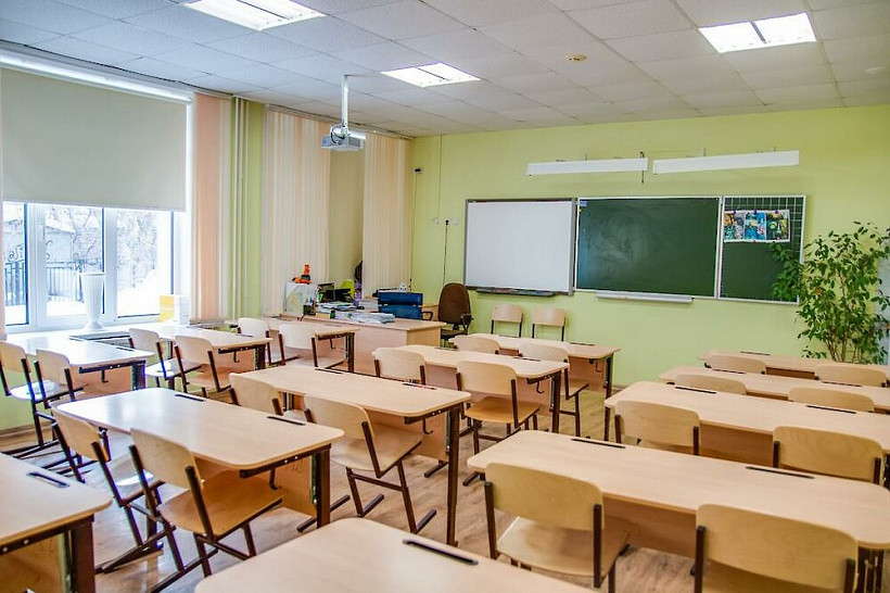 Еще одну кировскую школу закрыли на карантин