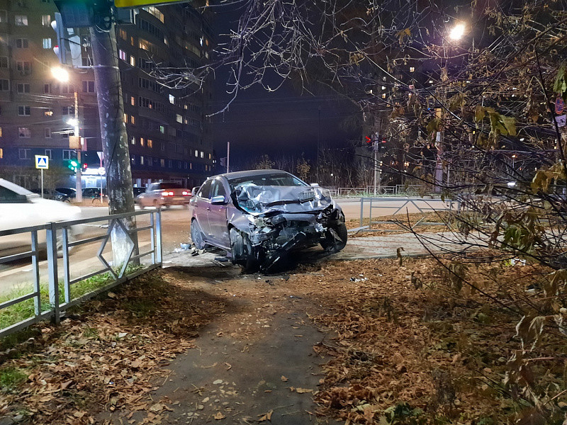 Появились подробности серьезного ДТП в центре Кирова