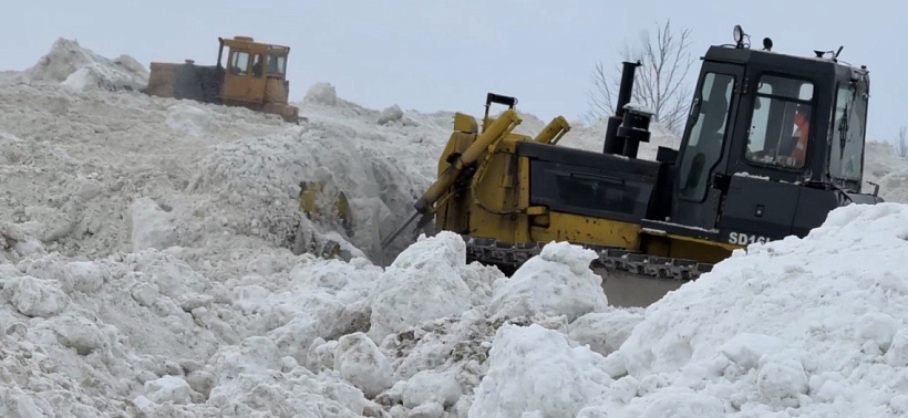 Места для снега не хватает не только в Кирове, но и в области