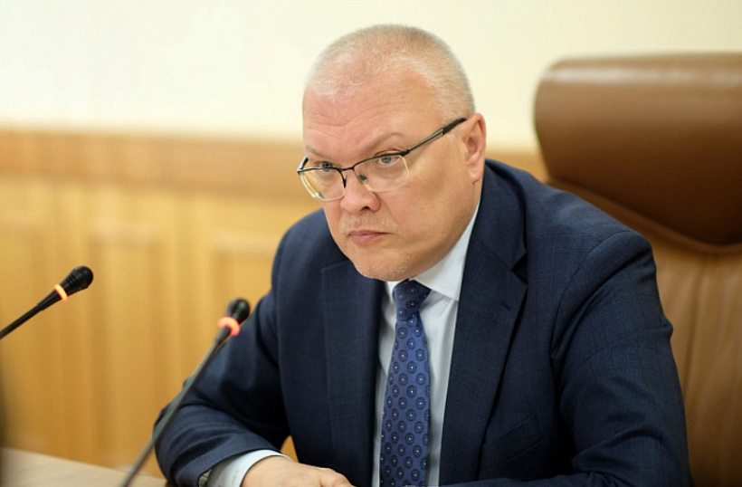 Александр Соколов перечислит половину зарплаты за октябрь в фонд «За Вятку»