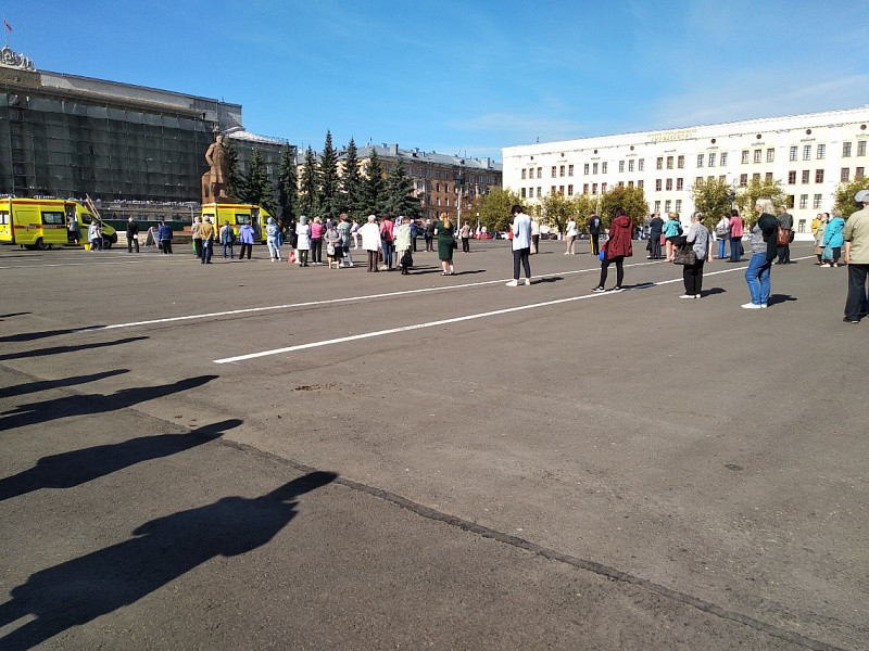 Кировчане выстроились в очередь за прививкой от гриппа