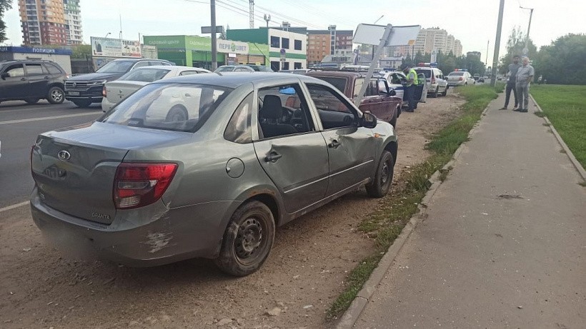 В Кирове у «Грин Хауса» сбили 3 пешеходов 