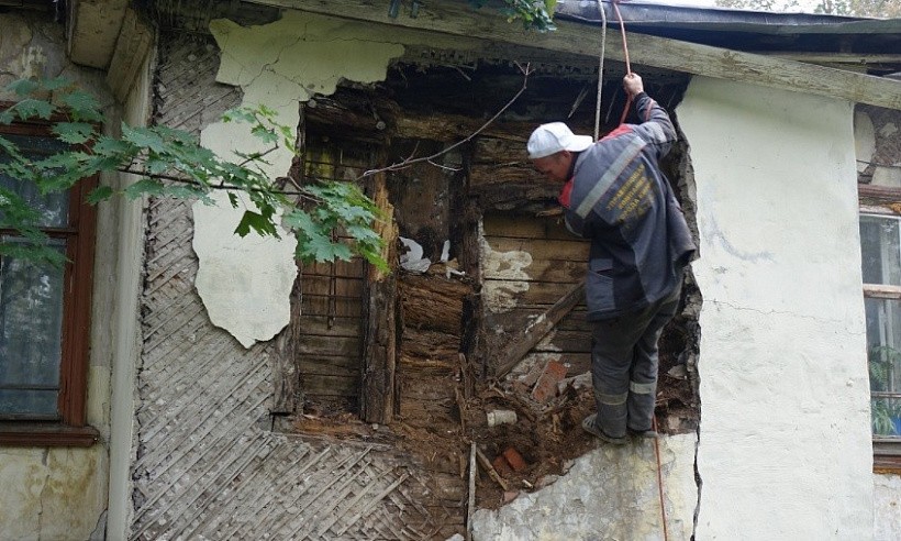 В Кирове разрушилась стена дома архитектора Чарушина