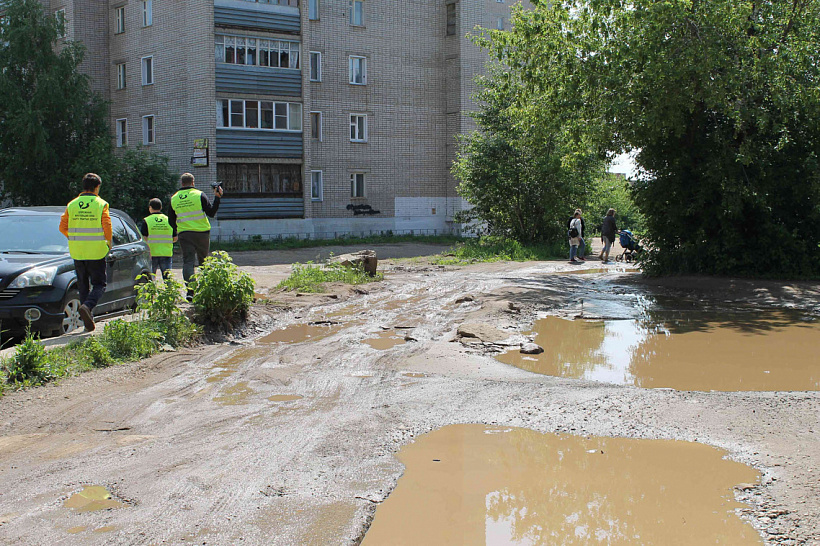Депутат: Опросы кировчан по ремонту дорог ничего не значат