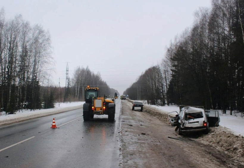 3 человека пострадали в ДТП с погрузчиком