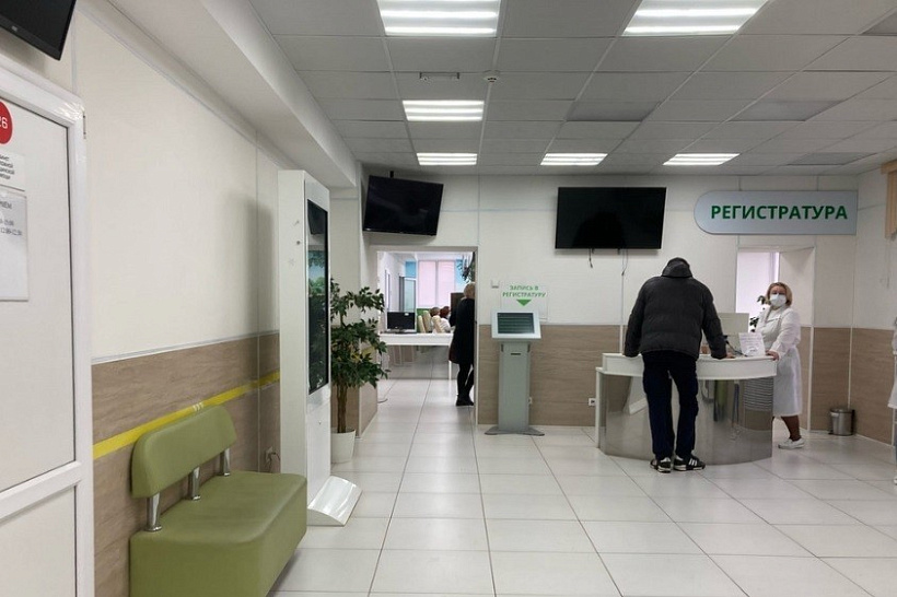 Кировские поликлиники продолжат работать в праздники