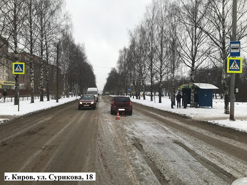 Двух детей сбили на дорогах Кирова за день