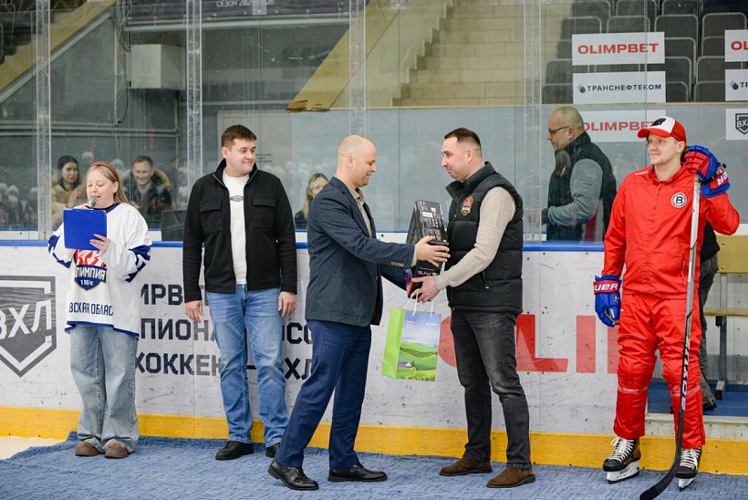 Андрей Романов провел тренировочные сборы по хоккею для воспитанников «Олимпии»